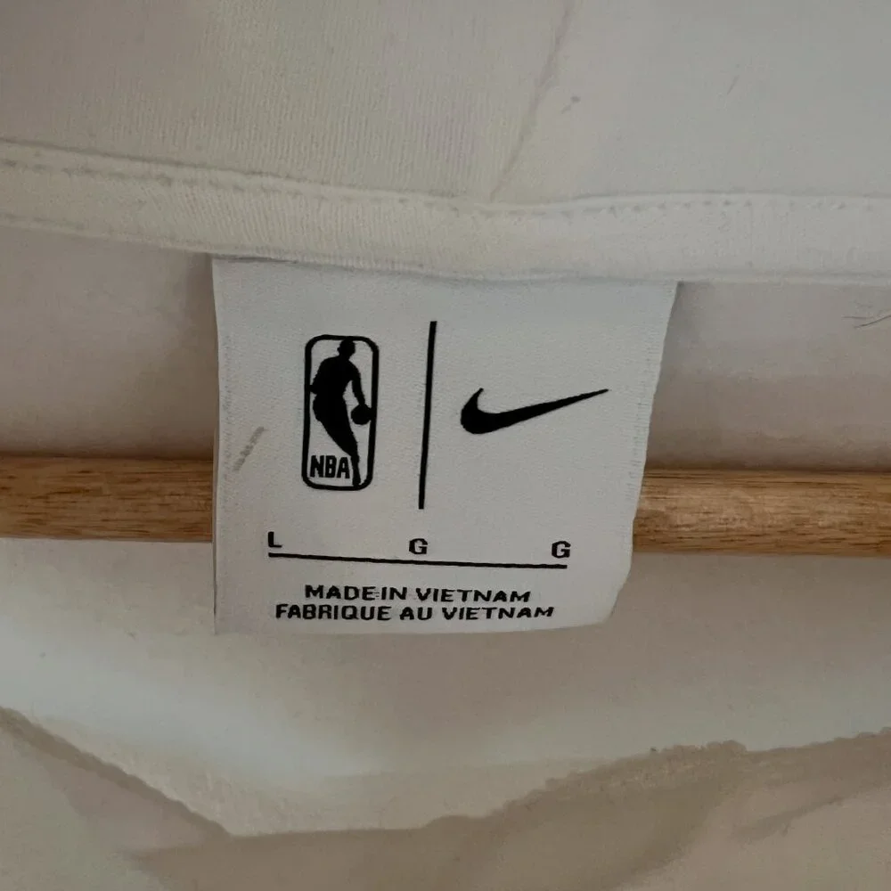 Nike Los Angeles Hoodie – White (Men’s Large) - Picture 2 of 3
